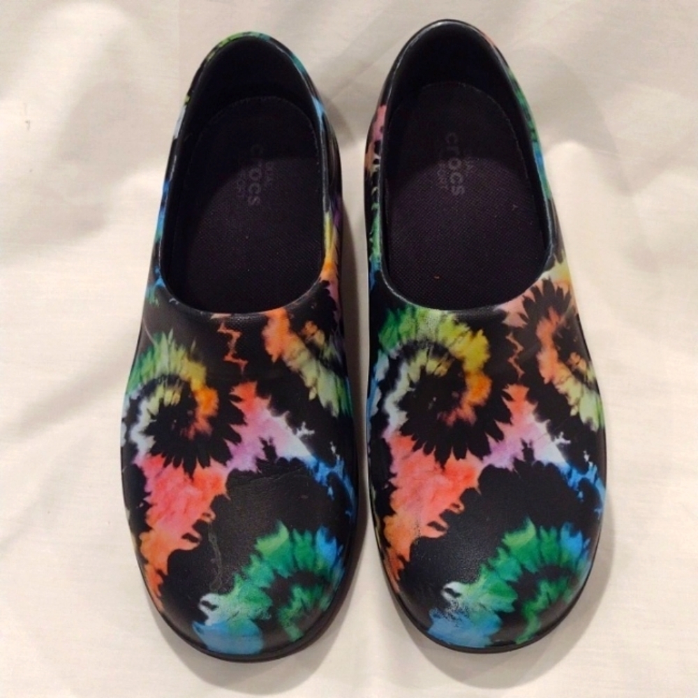 Crocs Women's Neria Pro II Black Tie Dye Rainbow Slip On Clogs Size 7